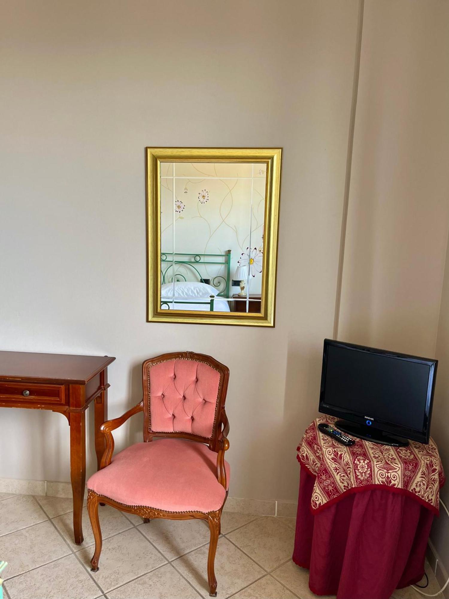 Belvedere Bike Hotel Monta Room photo
