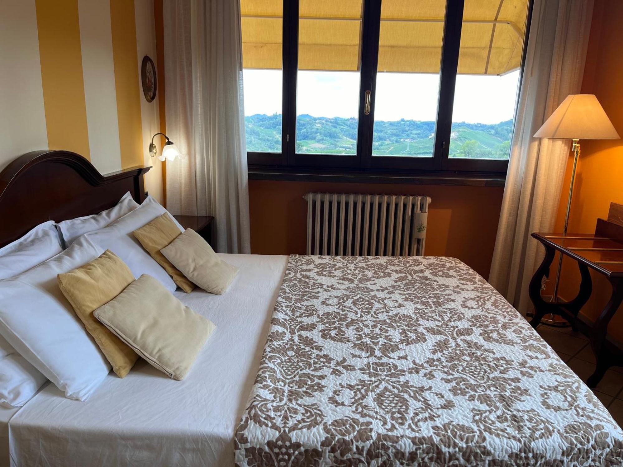 Belvedere Bike Hotel Monta Room photo