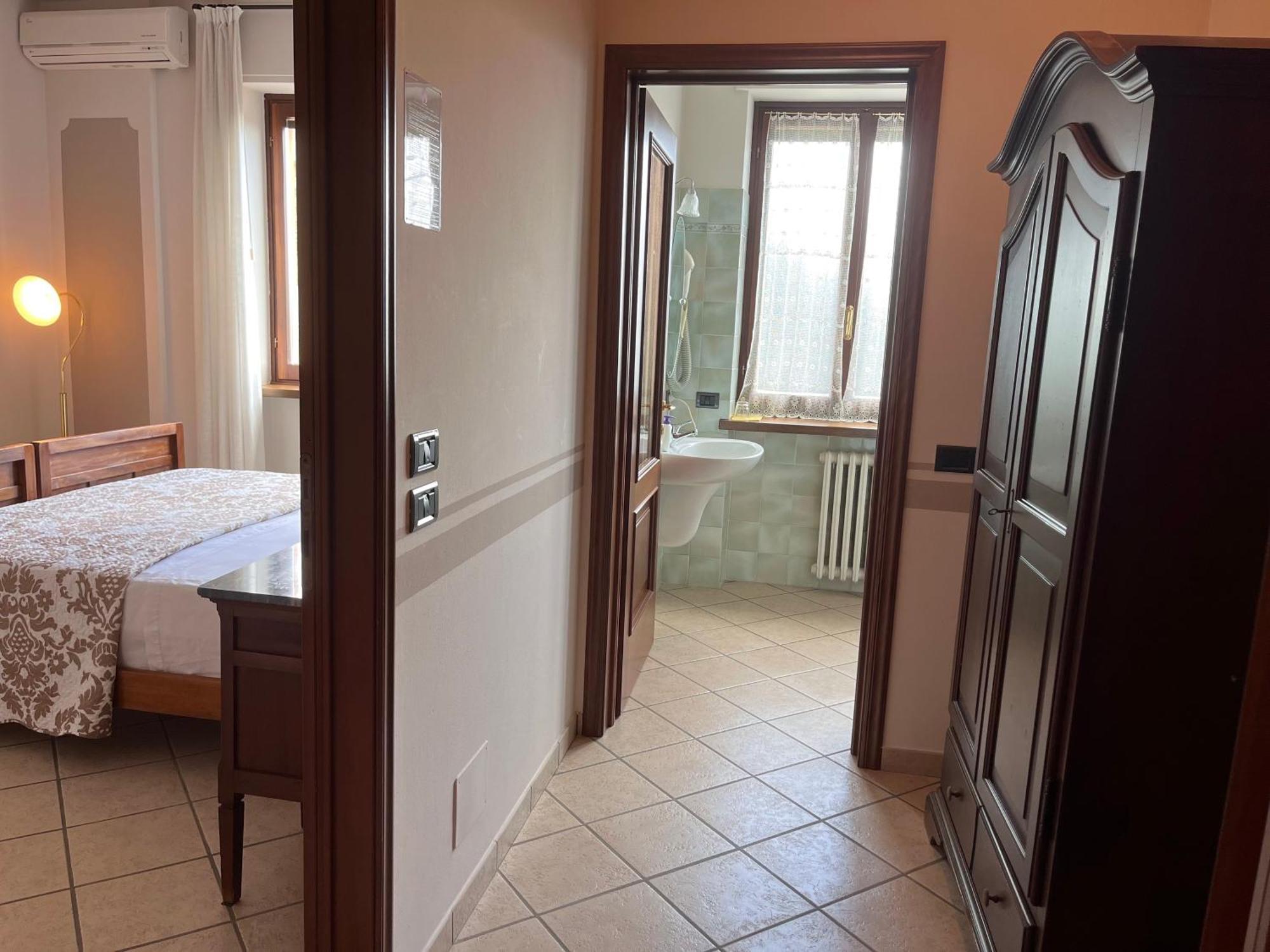Belvedere Bike Hotel Monta Room photo