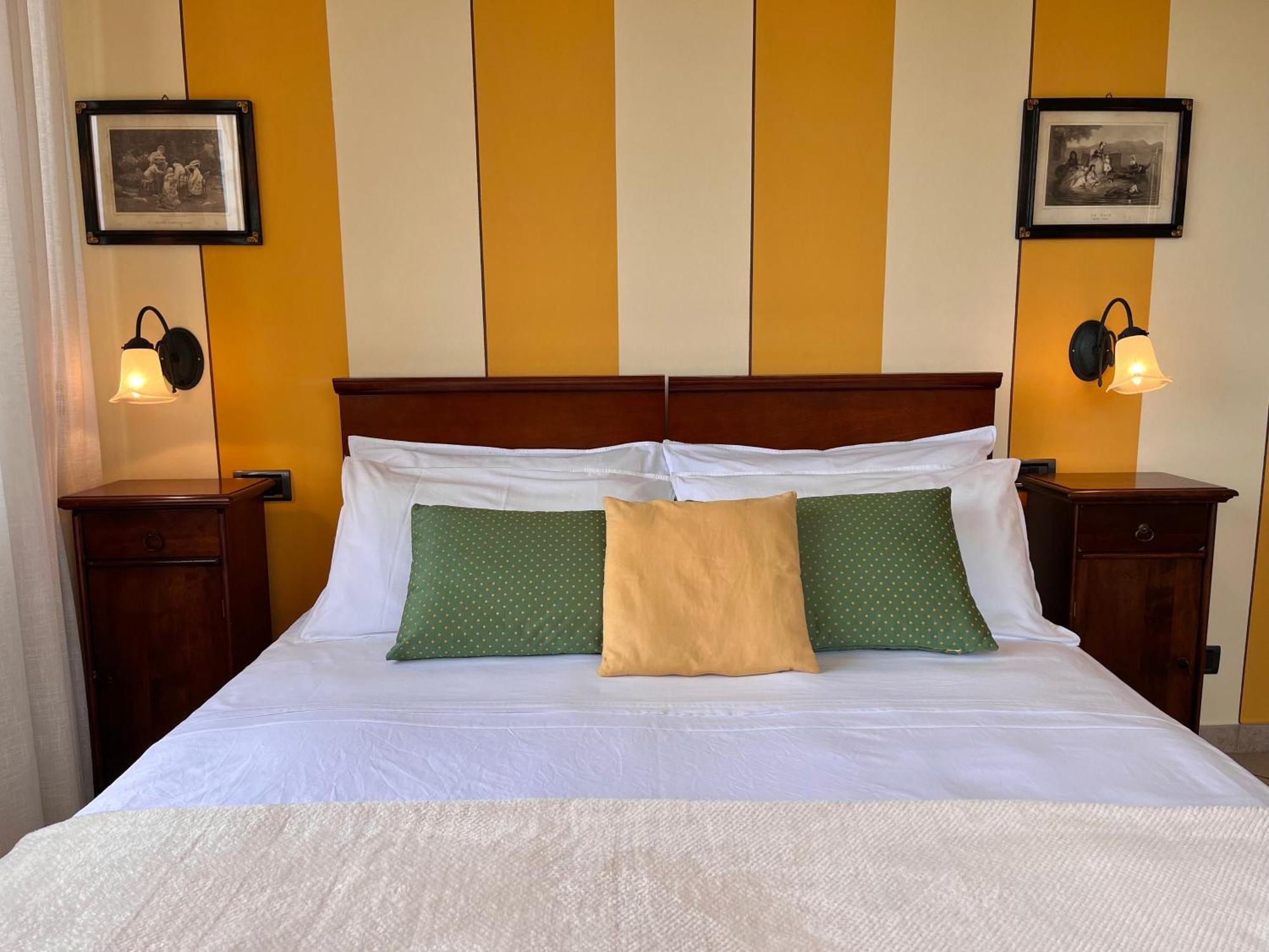 Belvedere Bike Hotel Monta Room photo