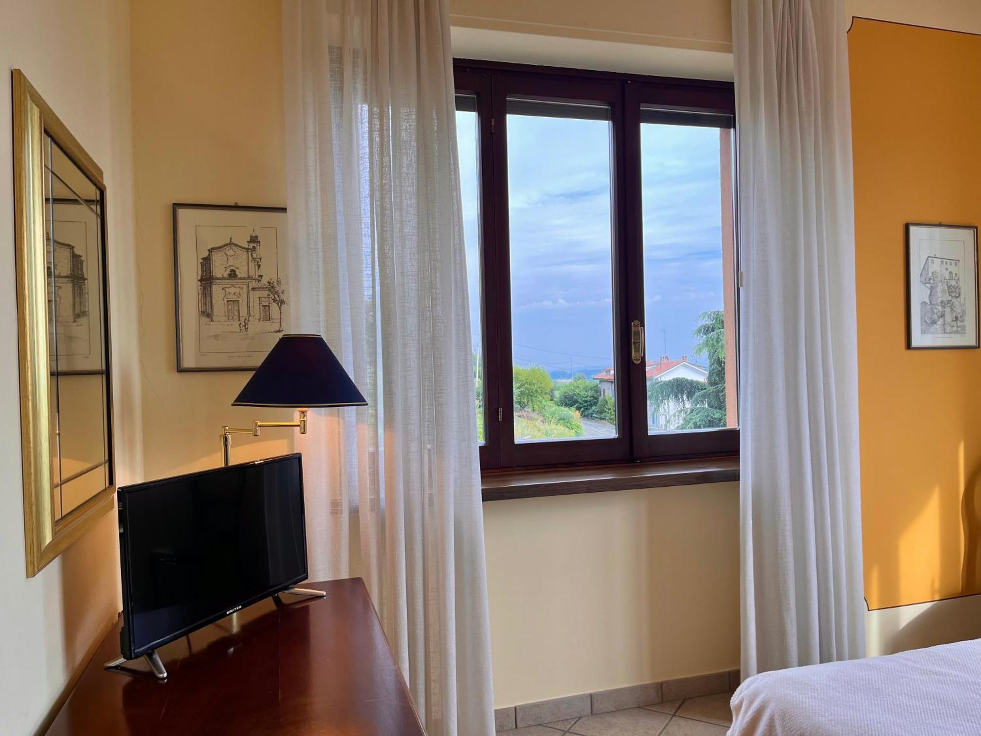 Belvedere Bike Hotel Monta Room photo