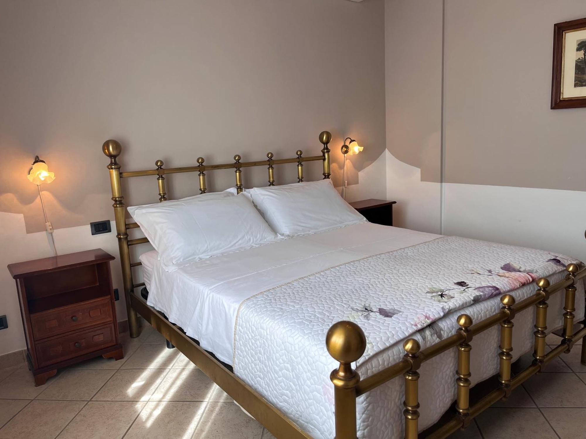 Belvedere Bike Hotel Monta Room photo
