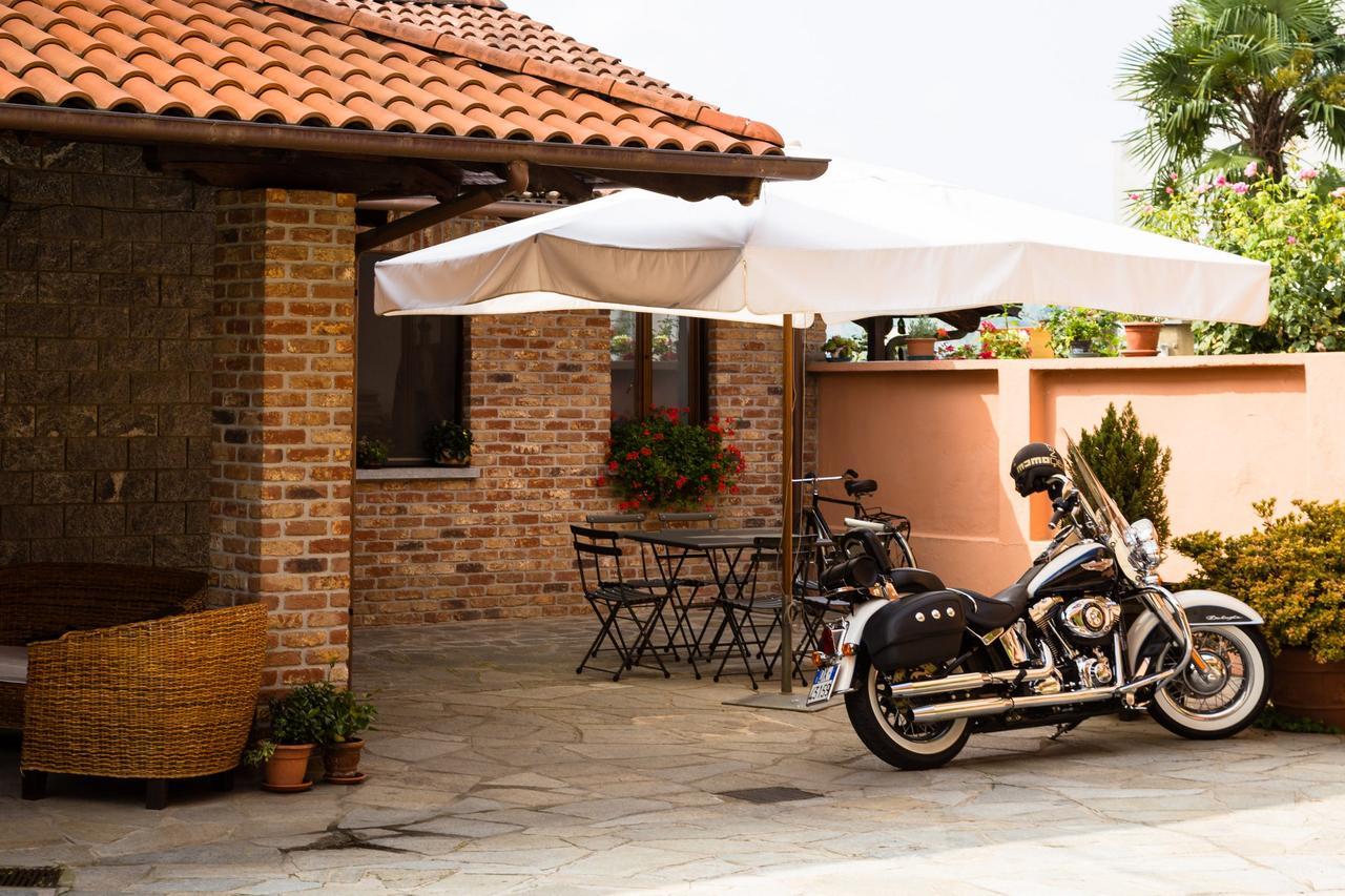 Belvedere Bike Hotel Monta Exterior photo